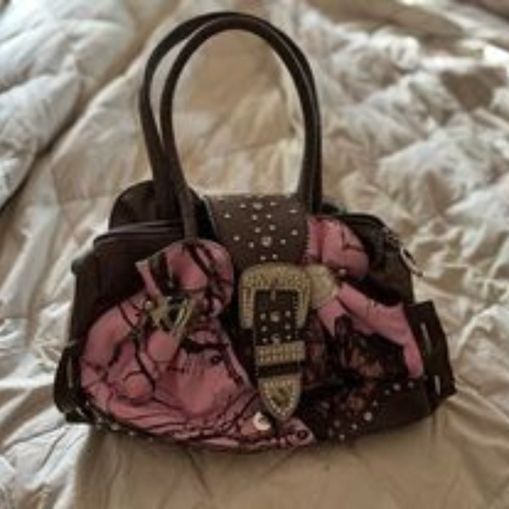 Cute pink camo bag.